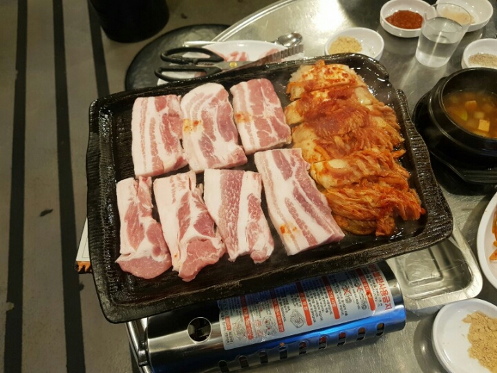 서울 마포구 신김치생삼겹살 jpg | 인스티즈
