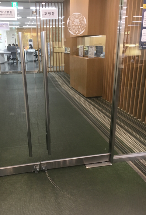 글은 못읽지만 힘이 센 이화여대생들 jpg | 인스티즈