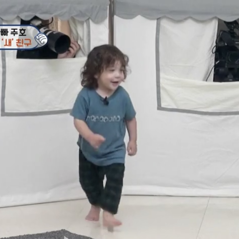 건후 전신 사진만 모아봤습니다 | 인스티즈