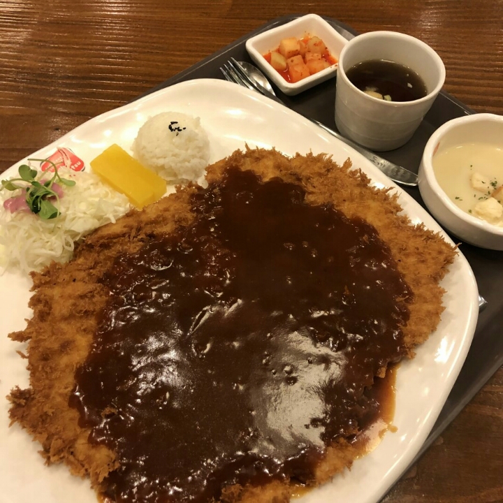 돈까스클럽 이미지