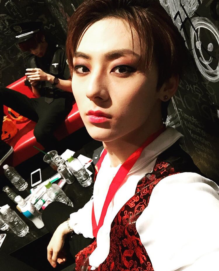 무대에서 할로윈 분장한 아이돌들 | 인스티즈