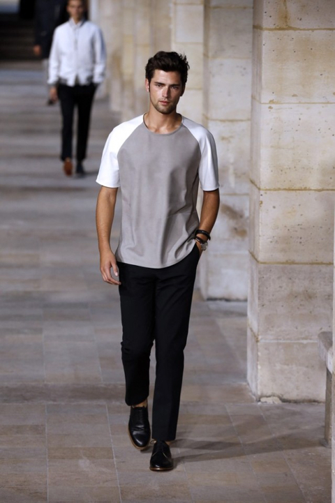 저는 그냥 수많은 갈색머리에 파란눈을 가진 남자중에 한명이에요 | 인스티즈