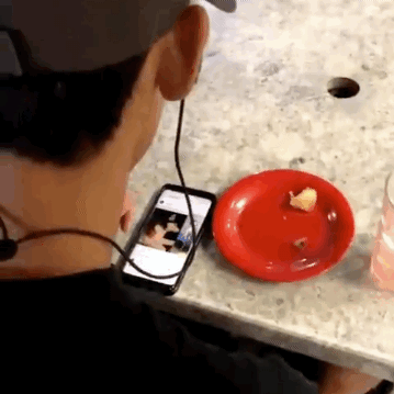 약속장소에 먼저 온 친구 | 인스티즈