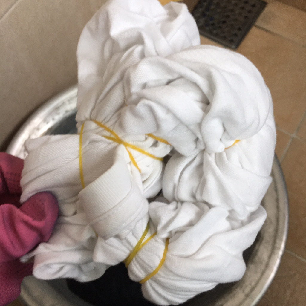 청바지 물이 너무많이빠져서 나염티셔츠를 만들기로했다 | 인스티즈