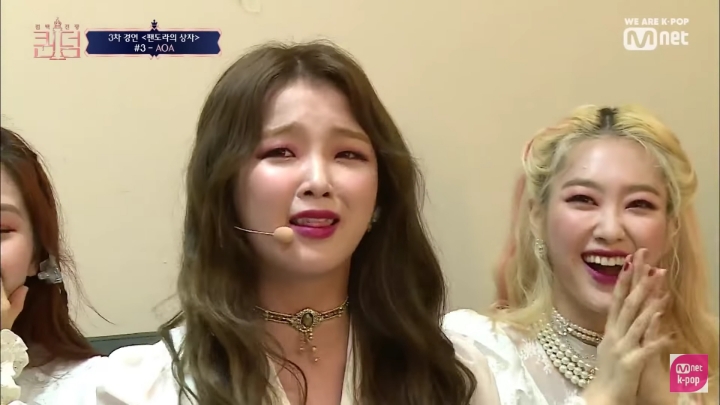 [퀸덤] 3라운드 AOA 지민의 본새나는 무대에 실감나는 여돌들 리액션.jpg | 인스티즈