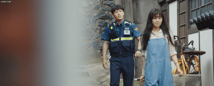 로맨틱코미디 드라마에서 세상 촌시럽지만 시골 똥개같은 남주.gif | 인스티즈