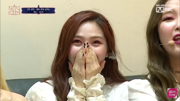 [퀸덤] 3라운드 AOA 지민의 본새나는 무대에 실감나는 여돌들 리액션.jpg | 인스티즈