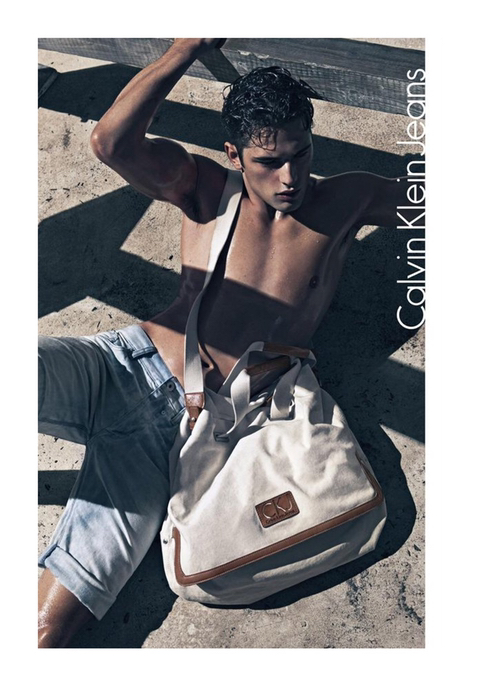 저는 그냥 수많은 갈색머리에 파란눈을 가진 남자중에 한명이에요 | 인스티즈