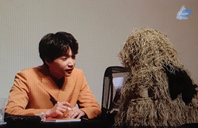 분위기는 도서관인데 상황은 돗대기 시장인 어느 가수의 사인회 | 인스티즈