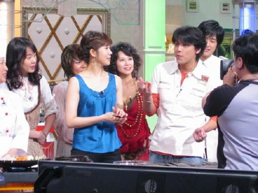 일요일 오전에 하던 먹방 프로그램의 시초.jpg | 인스티즈