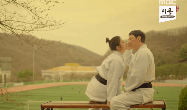 감독님과 몰래 상의후 남주몰래 기습 뽀뽀한 드라마 | 인스티즈