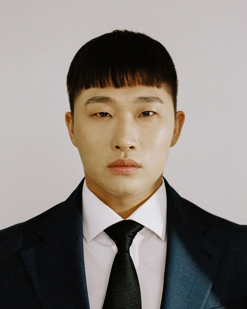 스윙스, 다이어트 후 슈트 입은 증명사진 공개 '면접 프리패스상' | 인스티즈