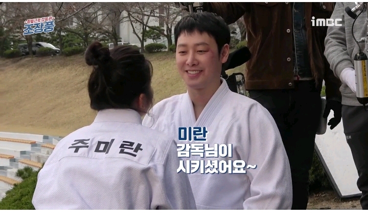 감독님과 몰래 상의후 남주몰래 기습 뽀뽀한 드라마 | 인스티즈