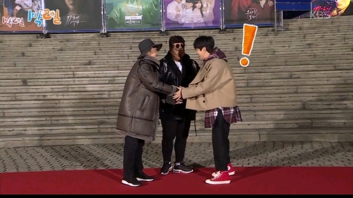 [1박2일] 본인의 멋짐을 최대치로 끌어 올릴 의상을 입고 오라는 방글PD님의 카톡에 입고온 멤버들의 의상 | 인스티즈