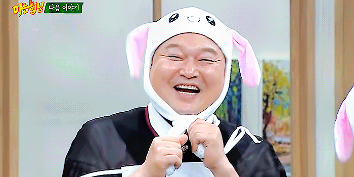 움직이는 토끼 모자 쓴 사나 | 인스티즈