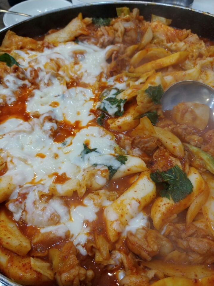 닭이봉춘천닭갈비 이미지