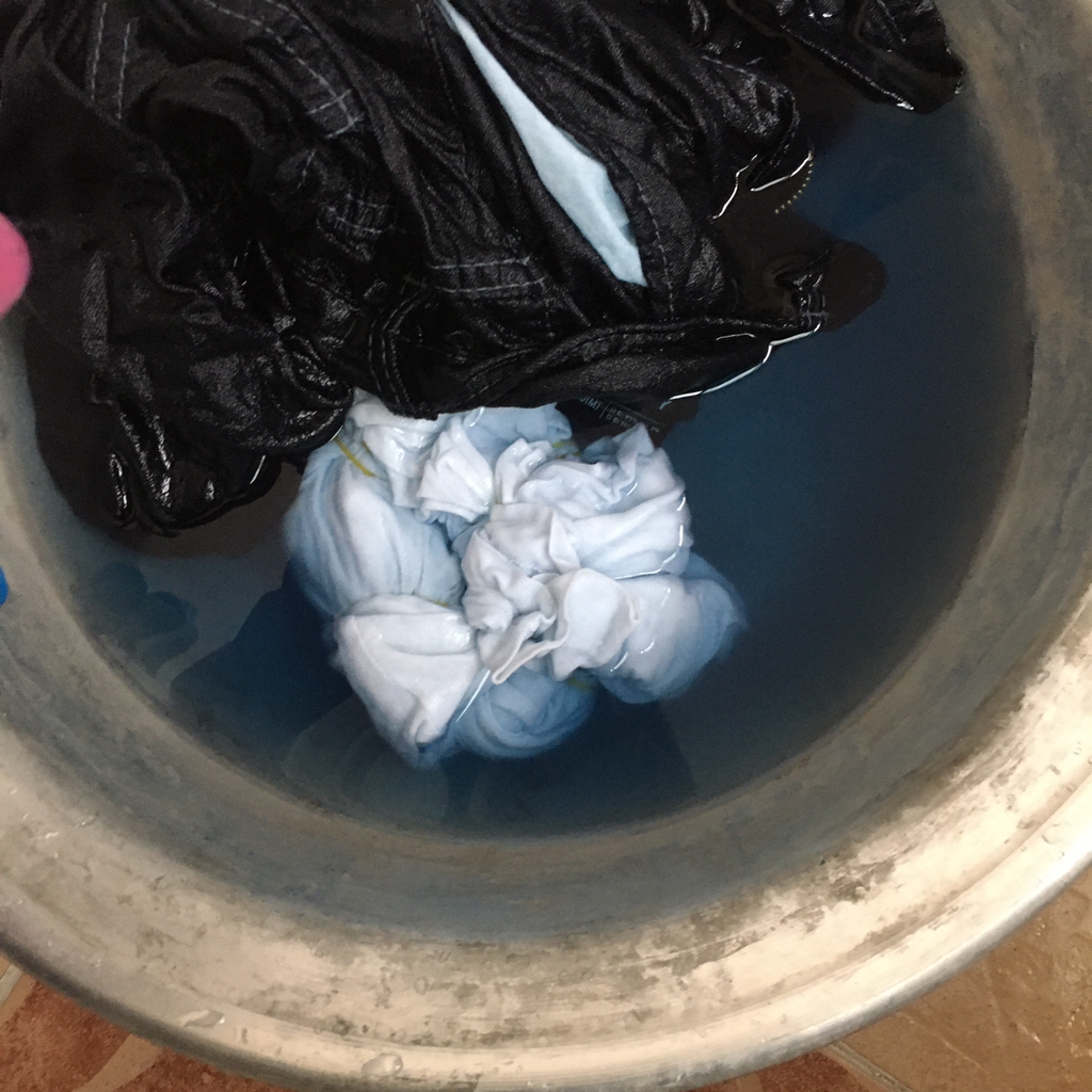 청바지 물이 너무많이빠져서 나염티셔츠를 만들기로했다 | 인스티즈