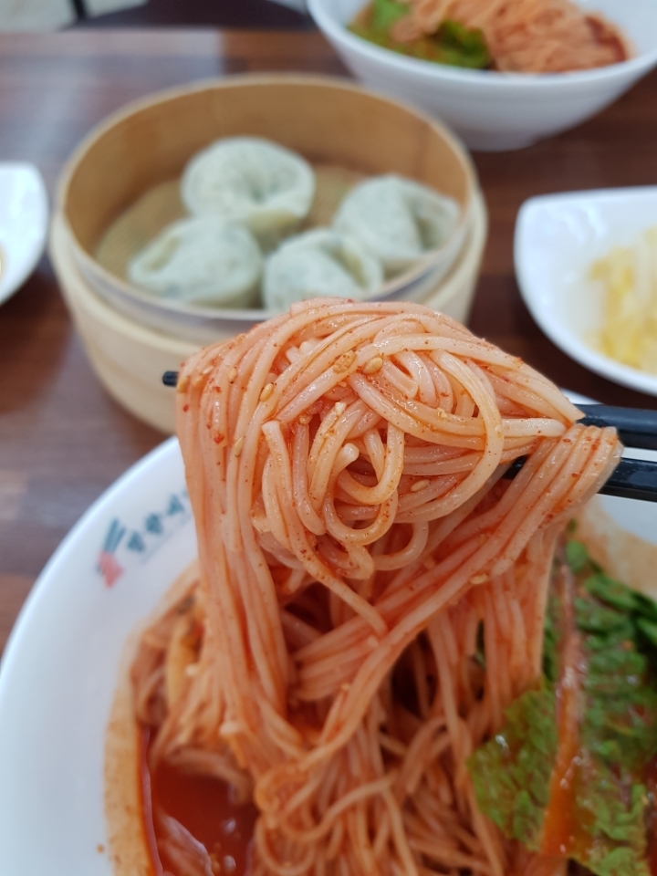 망향비빔국수 이미지
