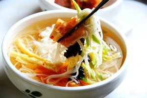 차린국수 이미지