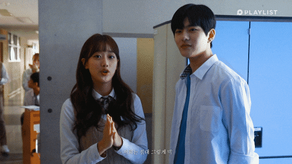 생에 첫 키스신 찍는 아이돌들의 설레는 반응 | 인스티즈