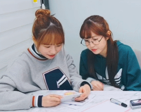 오늘자 v라이브 히토미/조유리(나코/유진).gif | 인스티즈