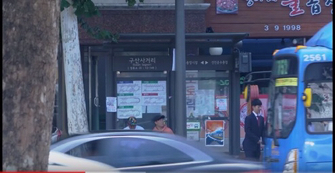 모르는 사람이 넥타이 매는걸 도와달라고 하면? | 인스티즈