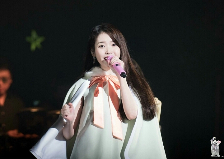 아이유 | 인스티즈