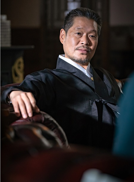 배우 유재명하면 생각나는 역할은? | 인스티즈