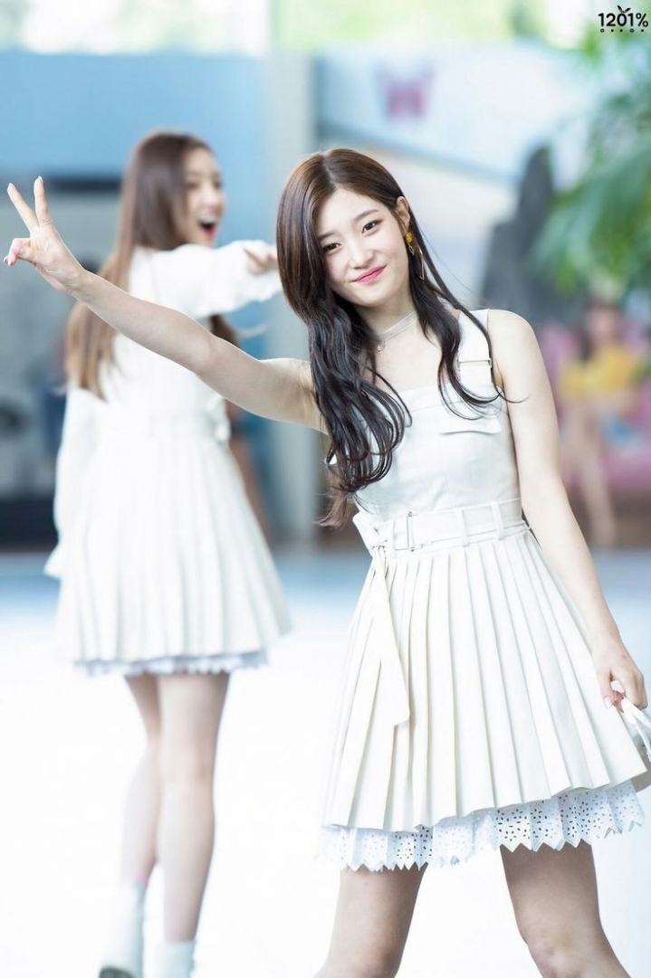 다이아 5주년 기념 우주에서 가장 청순하고 사랑스러운 정채연 님! | 인스티즈