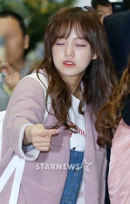 대놓고 손가락 욕하는 여자 아이돌ㄷㄷ | 인스티즈