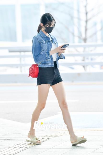 오늘자 아이즈원 장원영 공항 사진 | 인스티즈