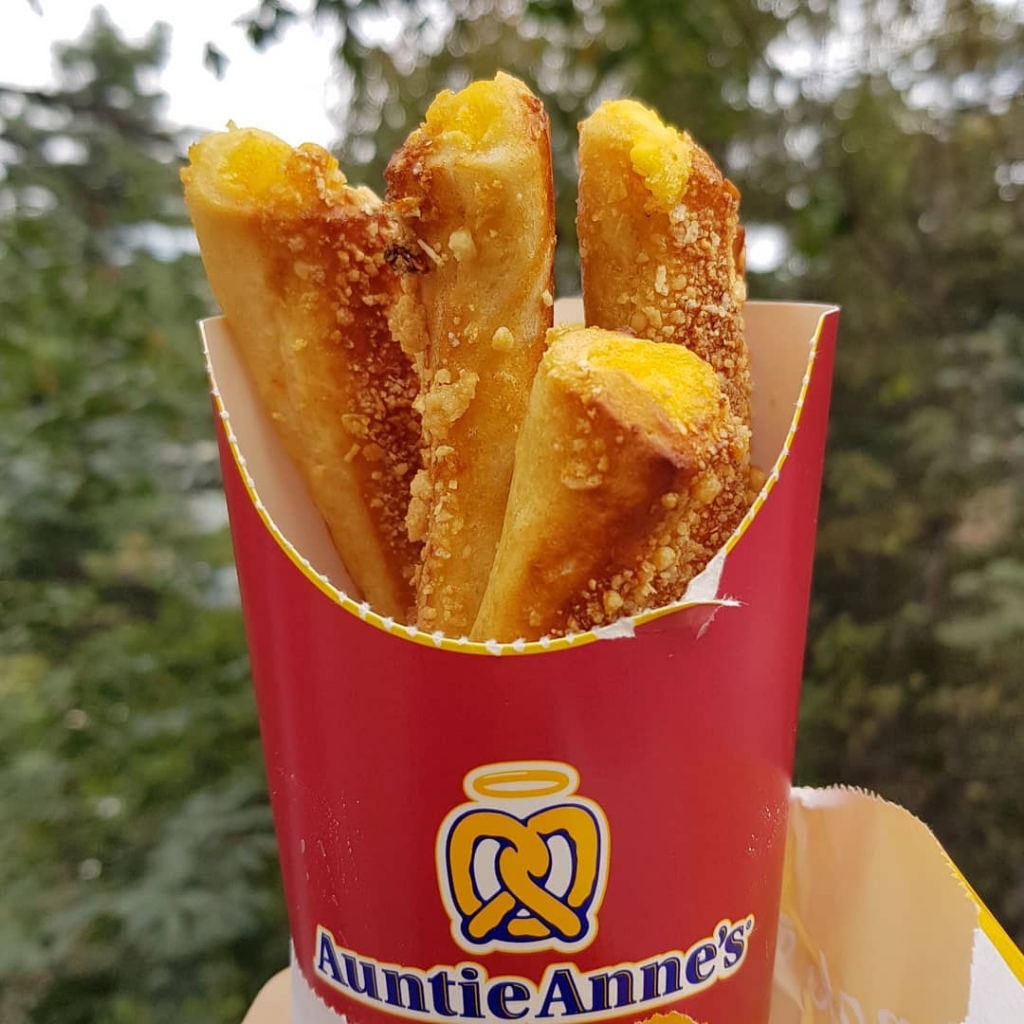 시즌한정메뉴라는 아몬드고구마크림치즈스틱......jpg | 인스티즈