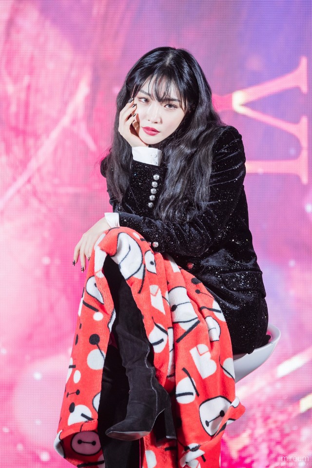 앞머리있는 청하 | 인스티즈