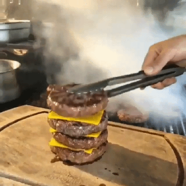 엄청난 높이의 햄버거....gif | 인스티즈