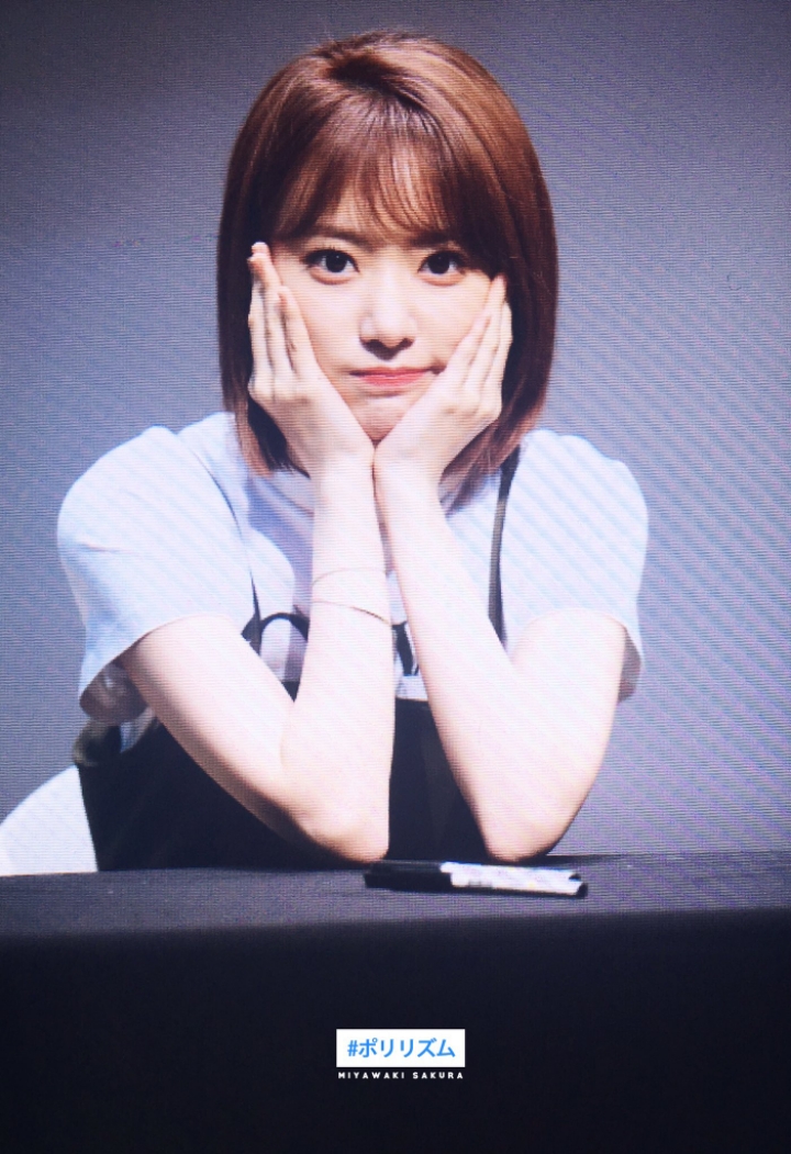 오늘자 팬싸인회 아이즈원 사쿠라 | 인스티즈