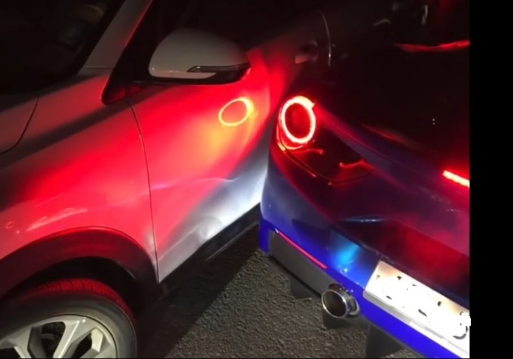 쏘카로 페라리 들이 박은 남자 | 인스티즈