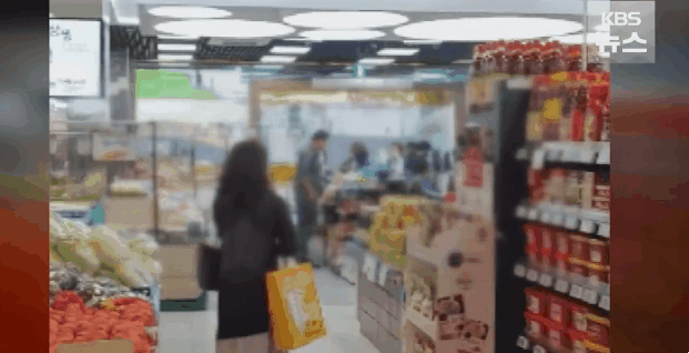 마스크 써달라는 말에 마트서 난동부린 40대 남성.jpgif | 인스티즈