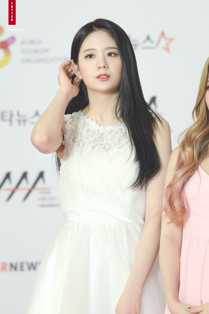 드레스 입은 프로미스나인 | 인스티즈