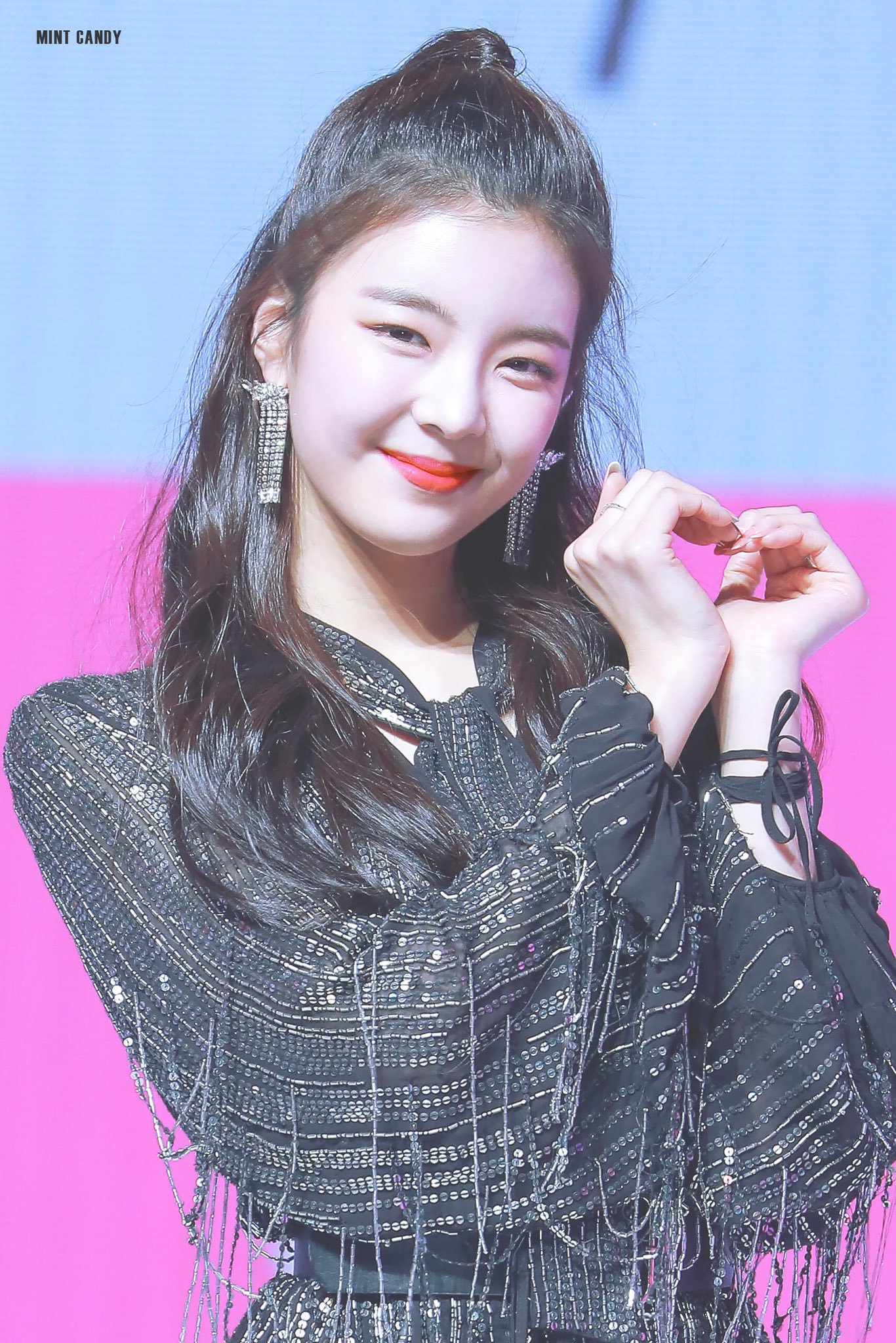 순둥순둥해보이는 ITZY 리아.gif | 인스티즈