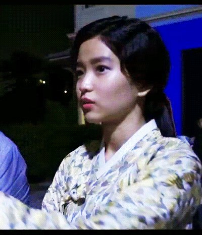 자신의 연기 모니터링하는 배우들 실제 모습JPGIF | 인스티즈