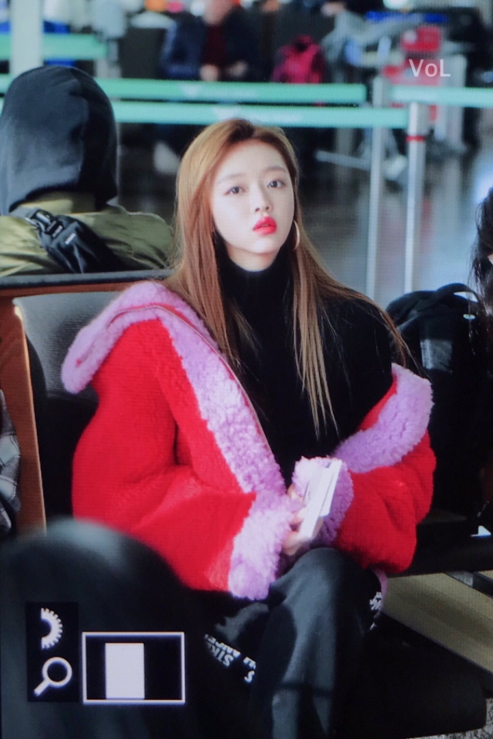 홍콩 mama 가는 오마이걸 유아.jpg | 인스티즈