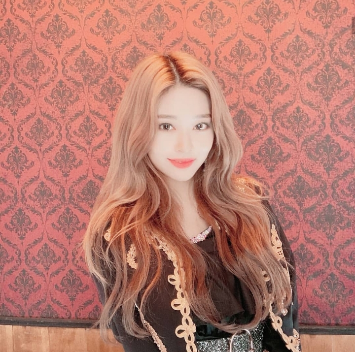 어마어마하게 이쁜 아이즈원 민주 | 인스티즈