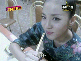 과거 걸그룹 먹방.gif | 인스티즈
