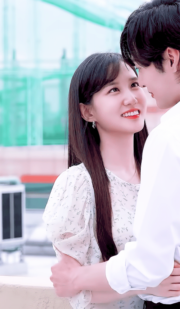 사랑스럽게 바라보는 실버빈.gif | 인스티즈