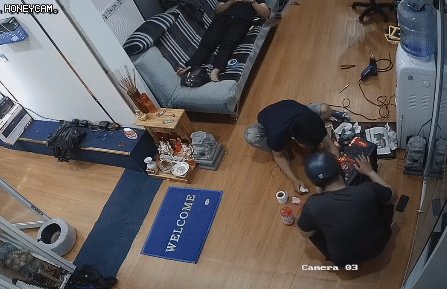 PC 본체 사망하는 장면.gif | 인스티즈