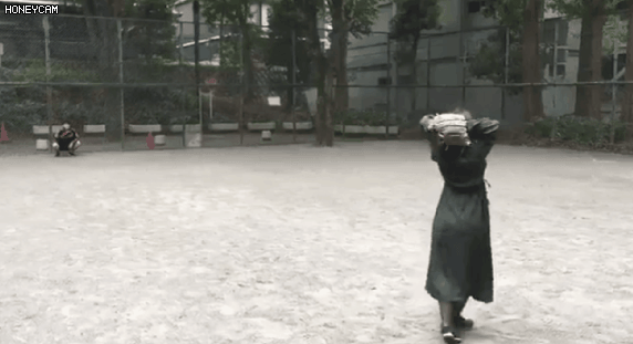 공놀이 좋아하는 일본 여배우.gif | 인스티즈