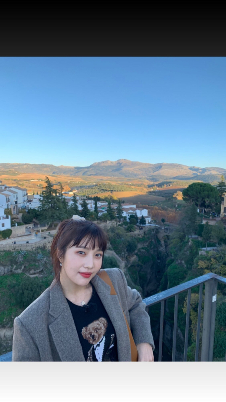 명수옹이 스페인에서 찍어준 사진 원본 올려준 조이.jpg | 인스티즈