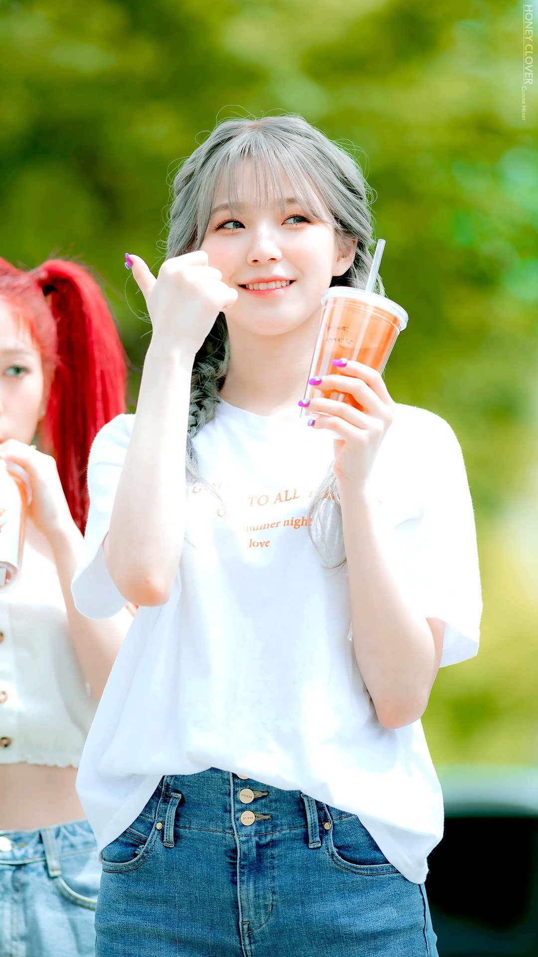 프로미스나인의 꿀깅이 막내 백지헌.jpgif | 인스티즈