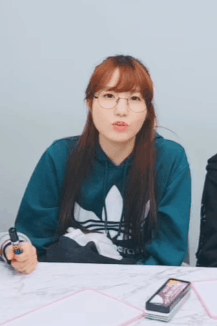 오늘자 v라이브 히토미/조유리(나코/유진).gif | 인스티즈