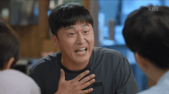 여동생이 이쁘다는 소리를 들었을때 친오빠의 표정.gif | 인스티즈